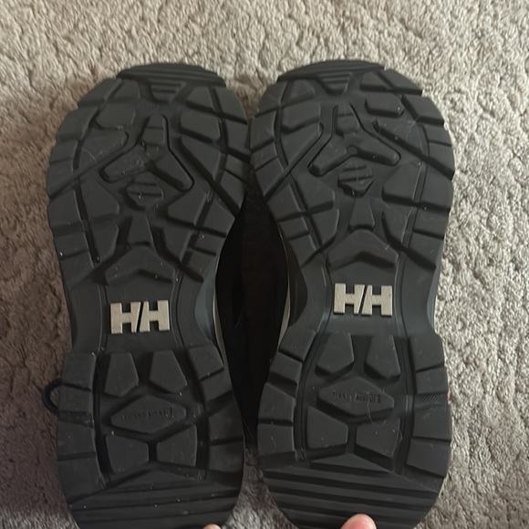 Helly Hansen black/gray Men’s sneakers - Picture 3 of 4